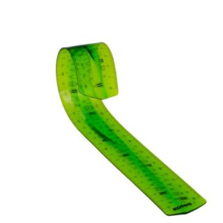 regla flexible de varios centímetros y colores